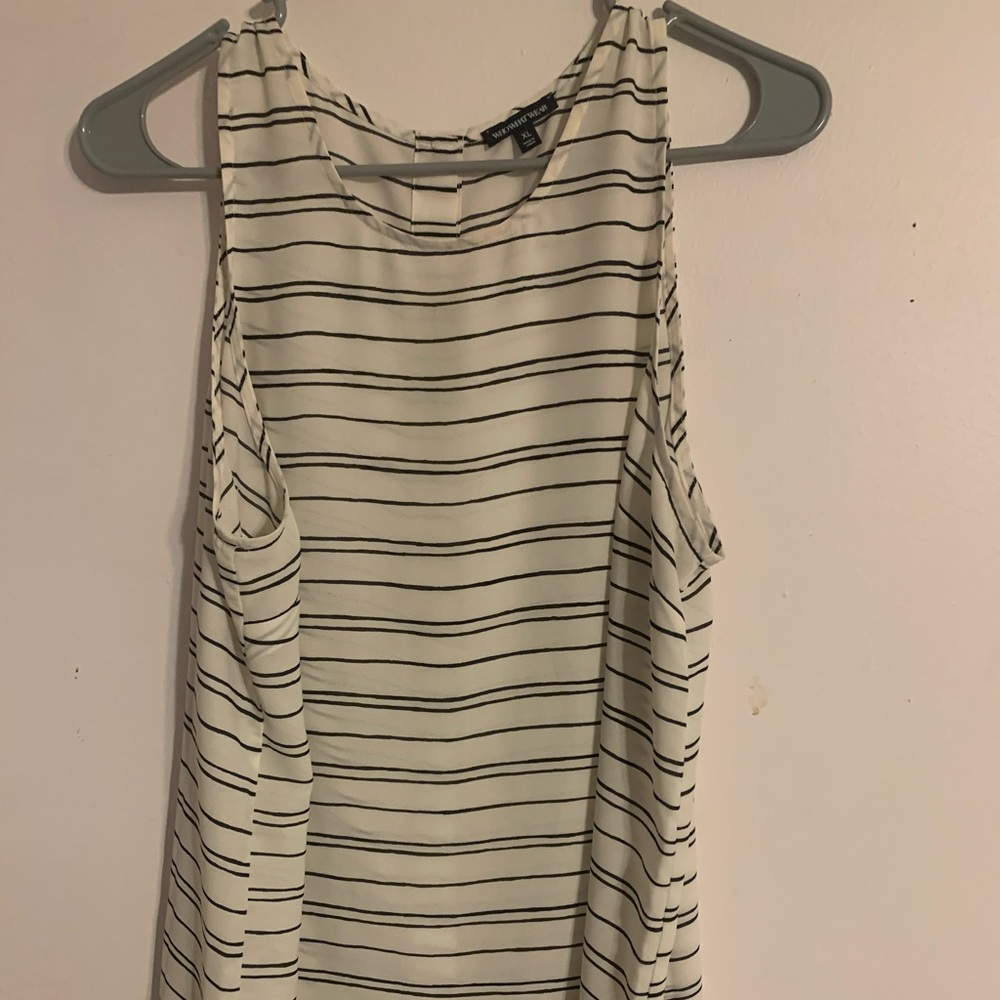 Ladies sleeveless tank